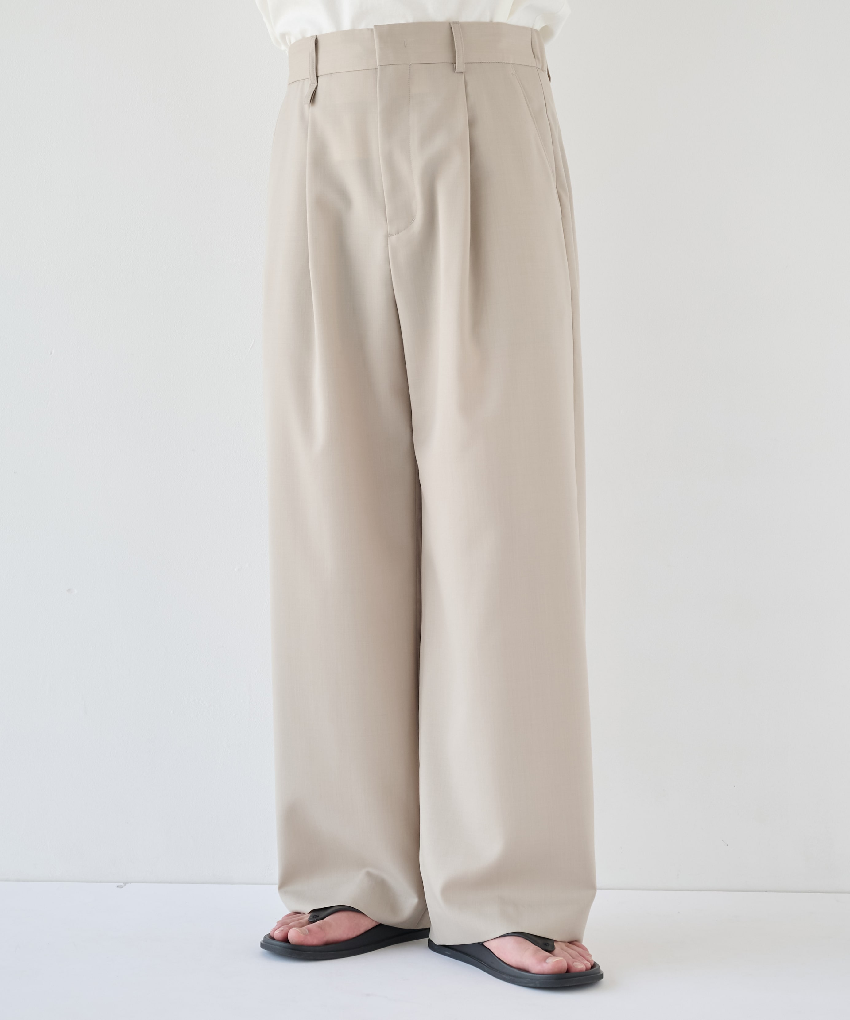 LIGHT BEIGE