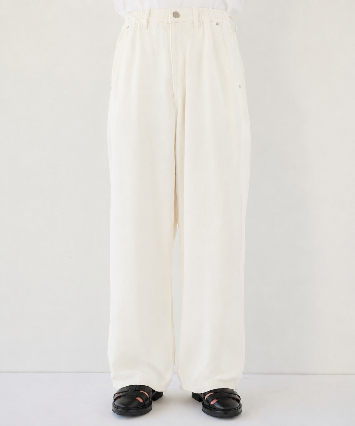OFF WHITE