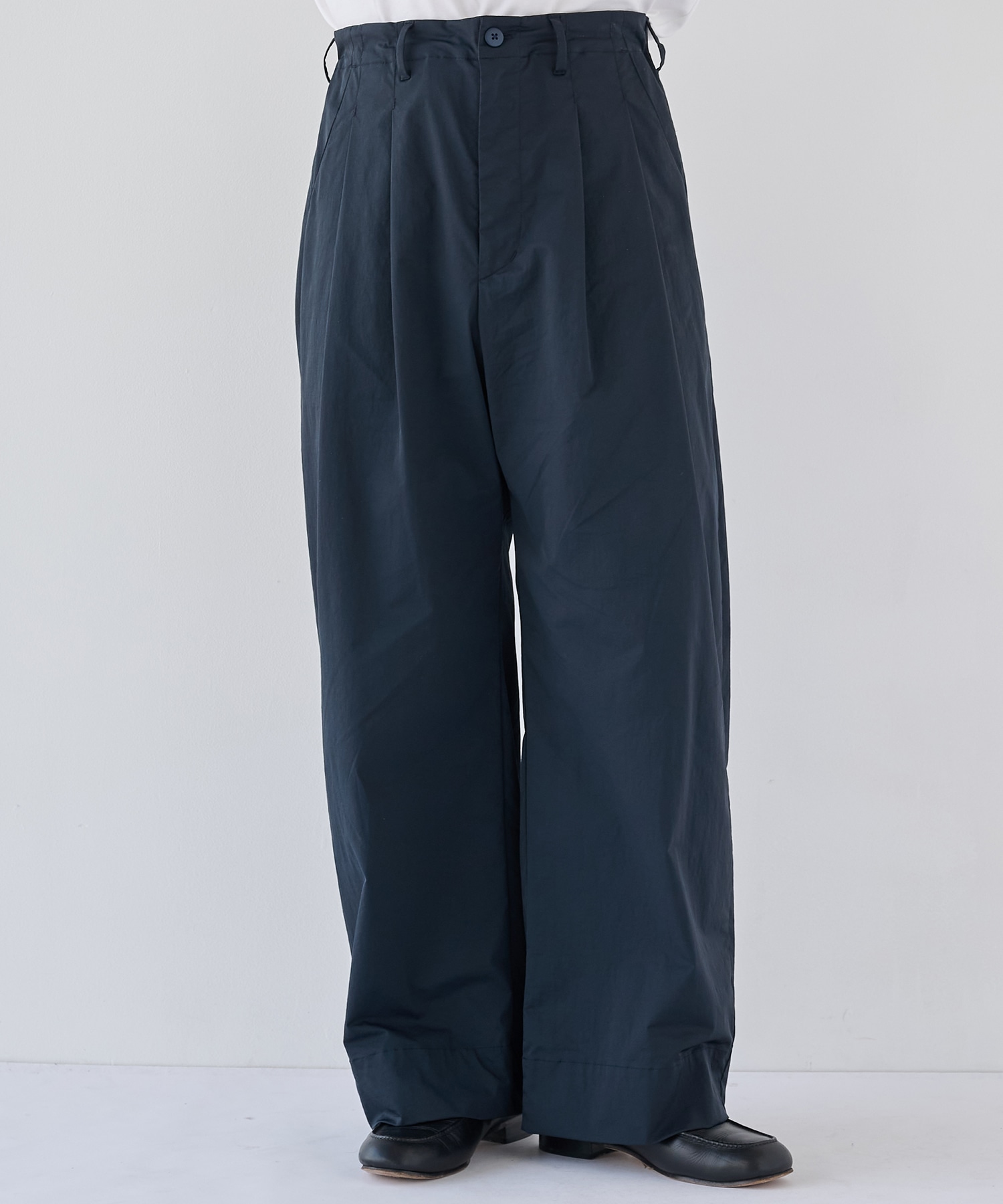 DARK NAVY