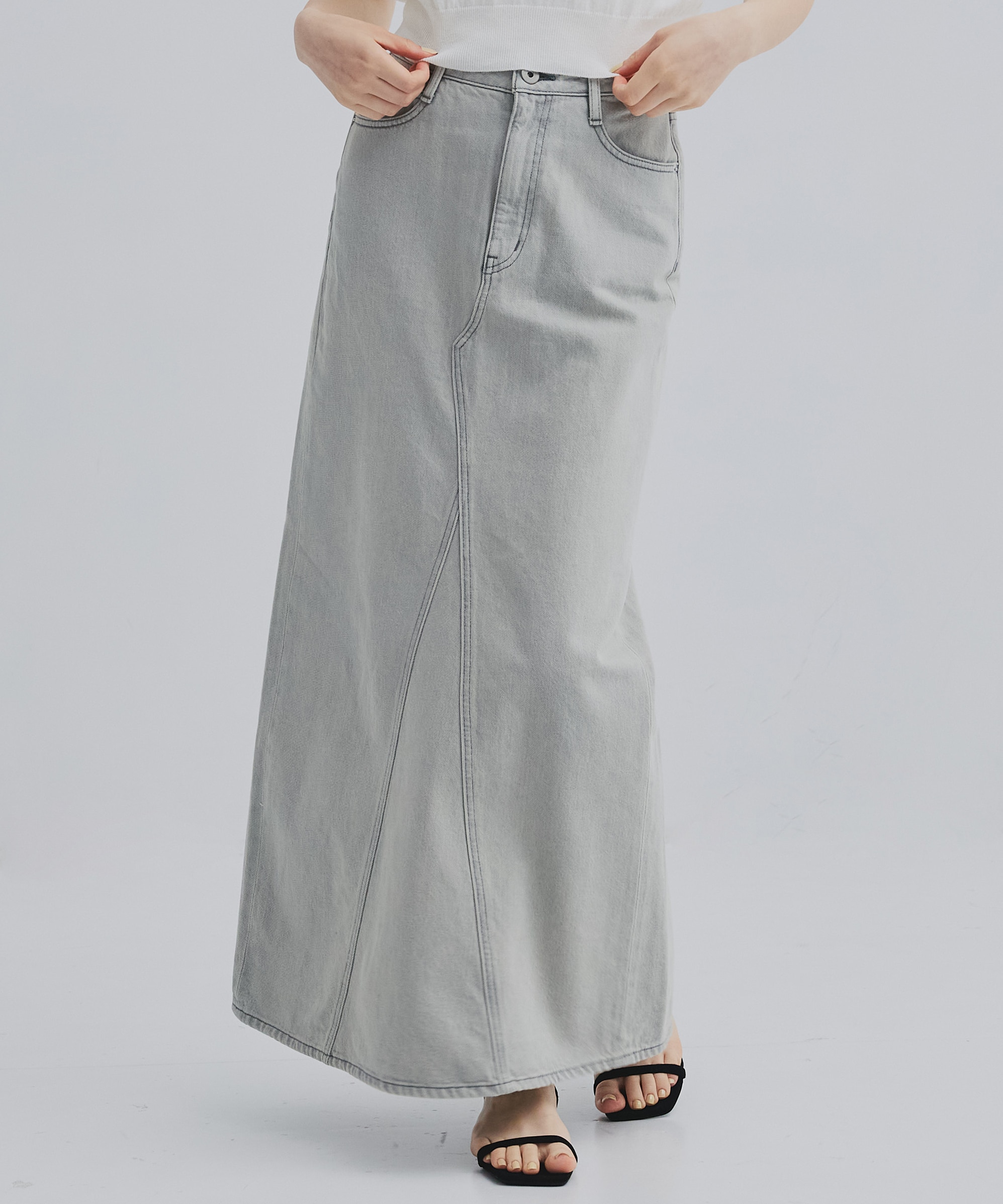 LIGHT GREY