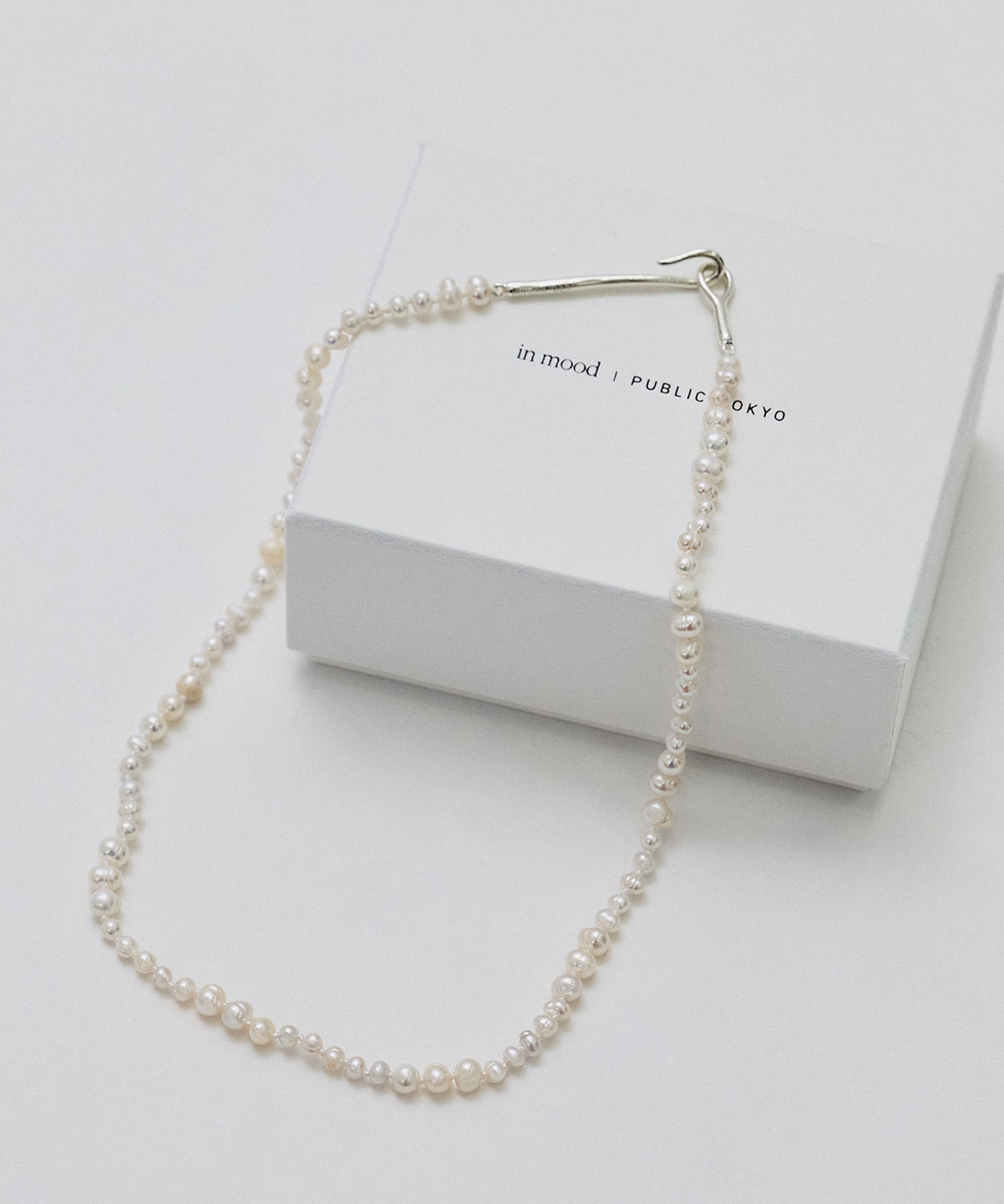 ×in mood Pearl Choker