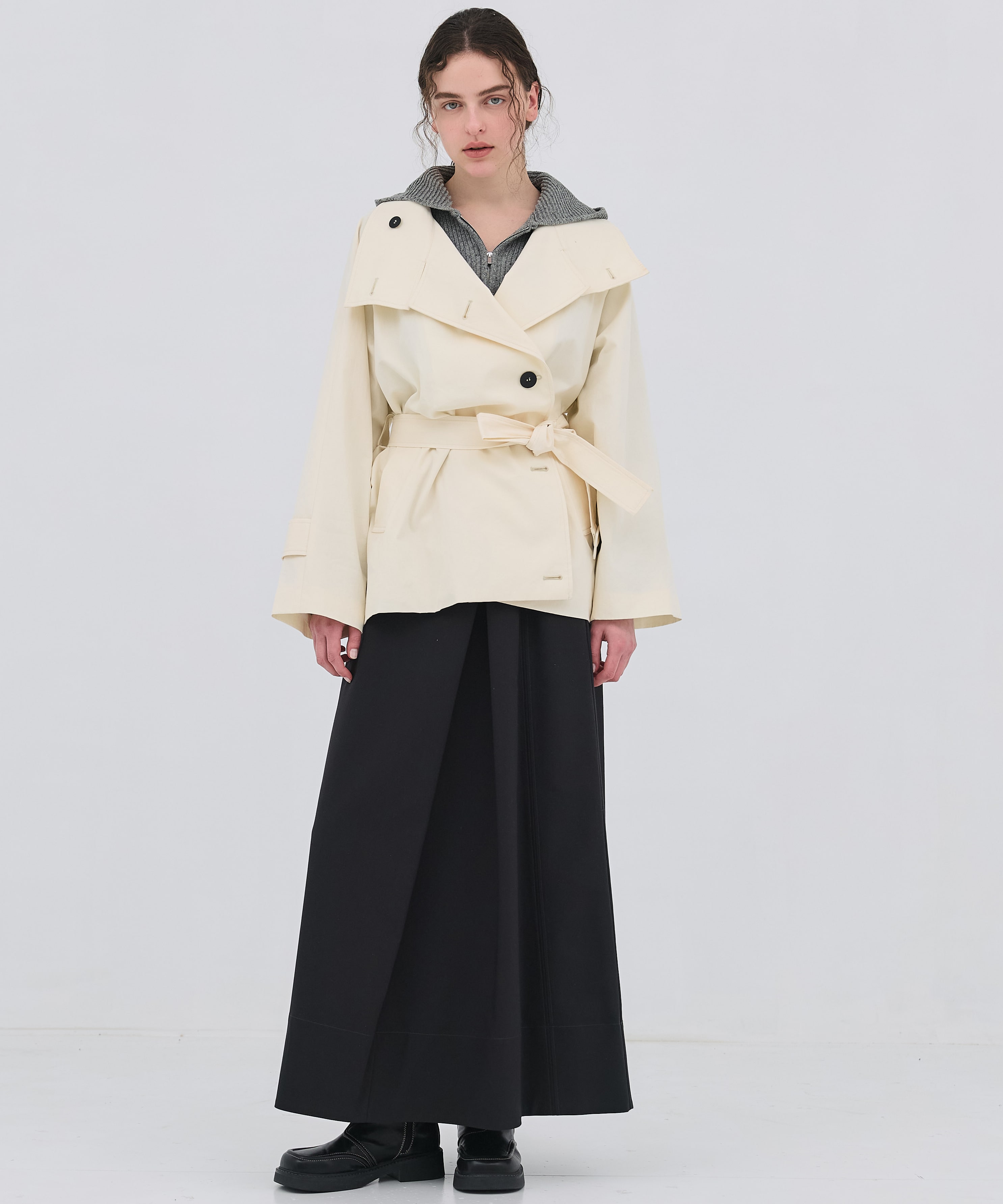 【完売間近】ファンネルネックショートトレンチコート