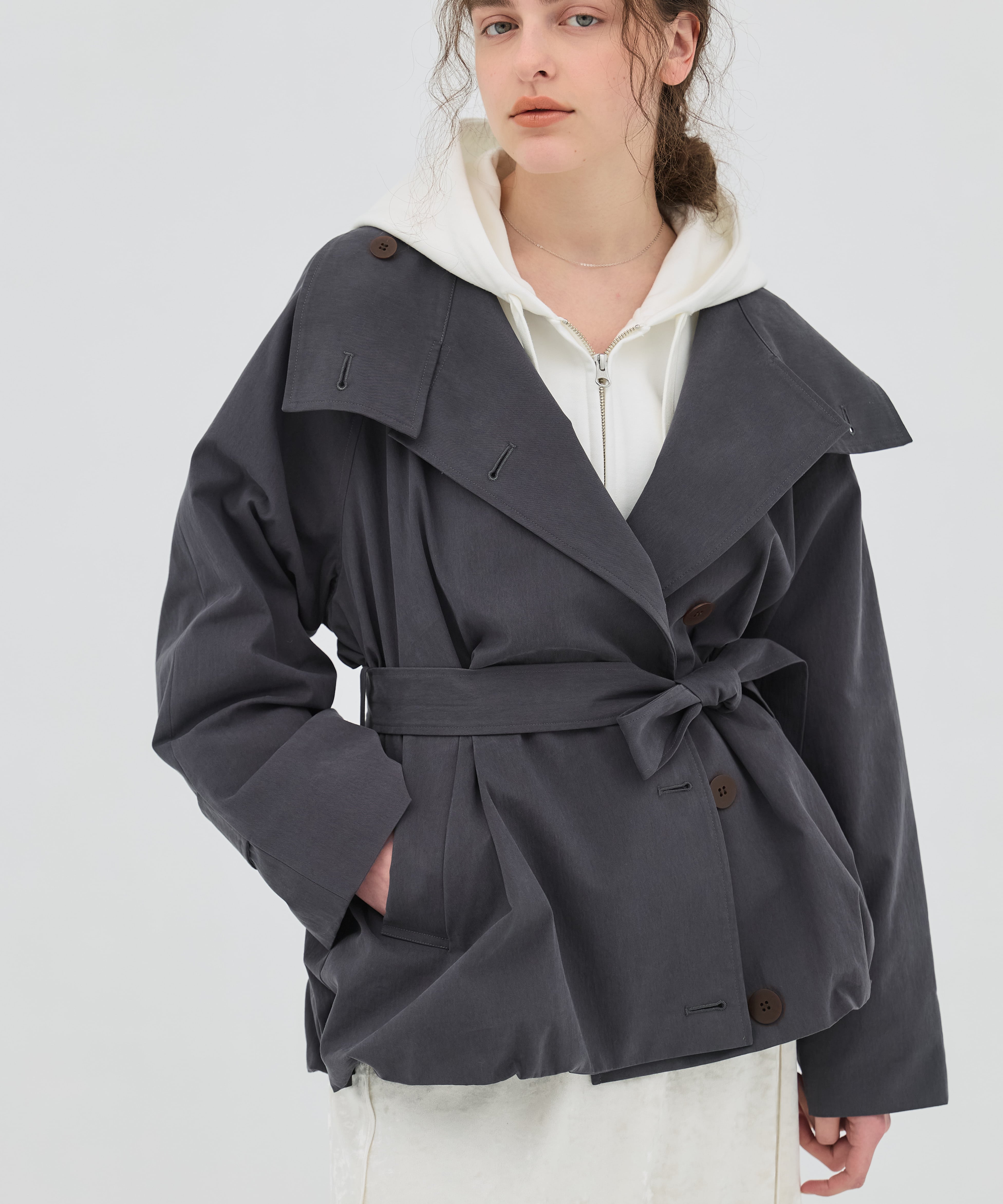 【完売間近】ファンネルネックショートトレンチコート