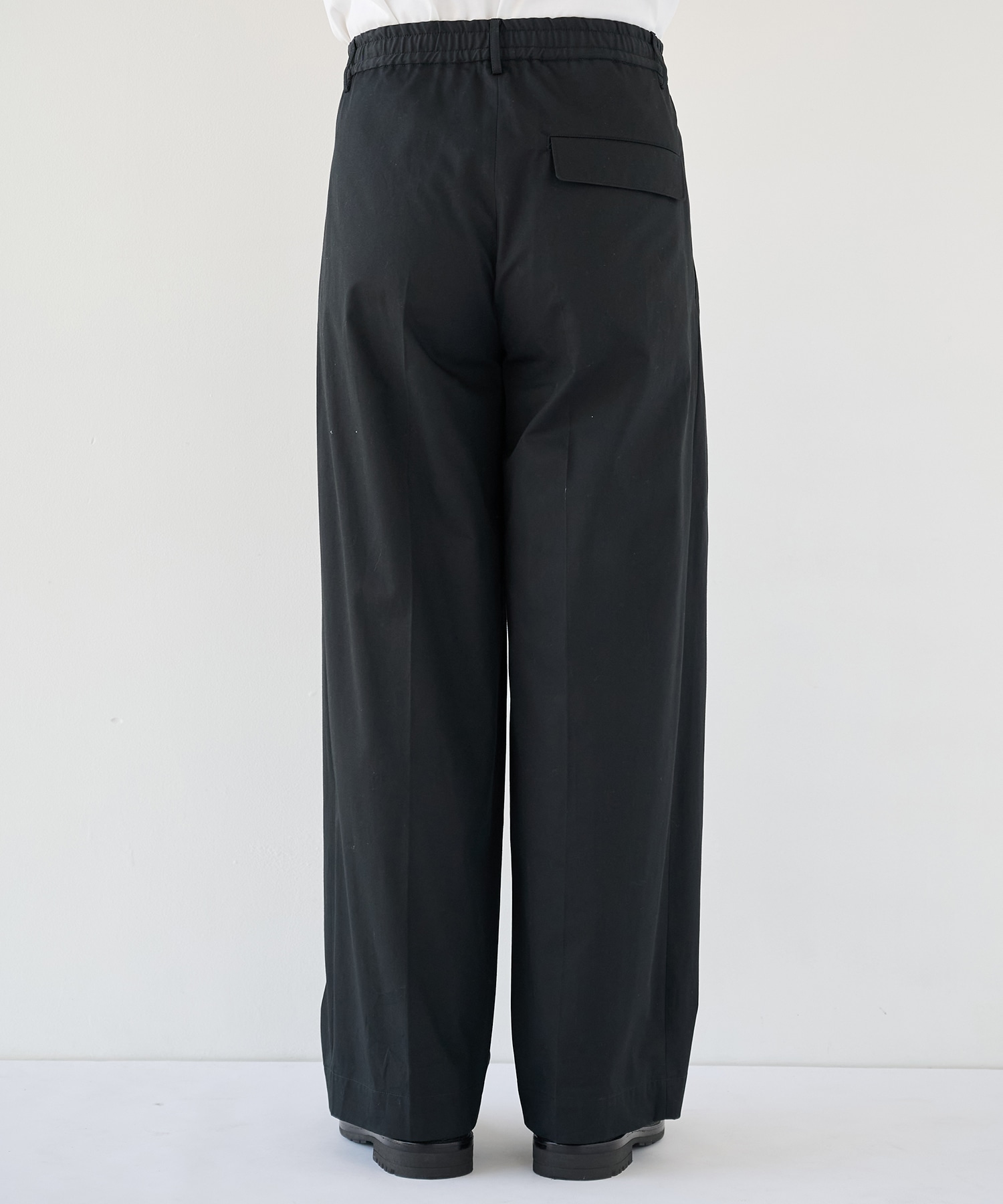 SUMMER LIGHT BARREL CHINOS