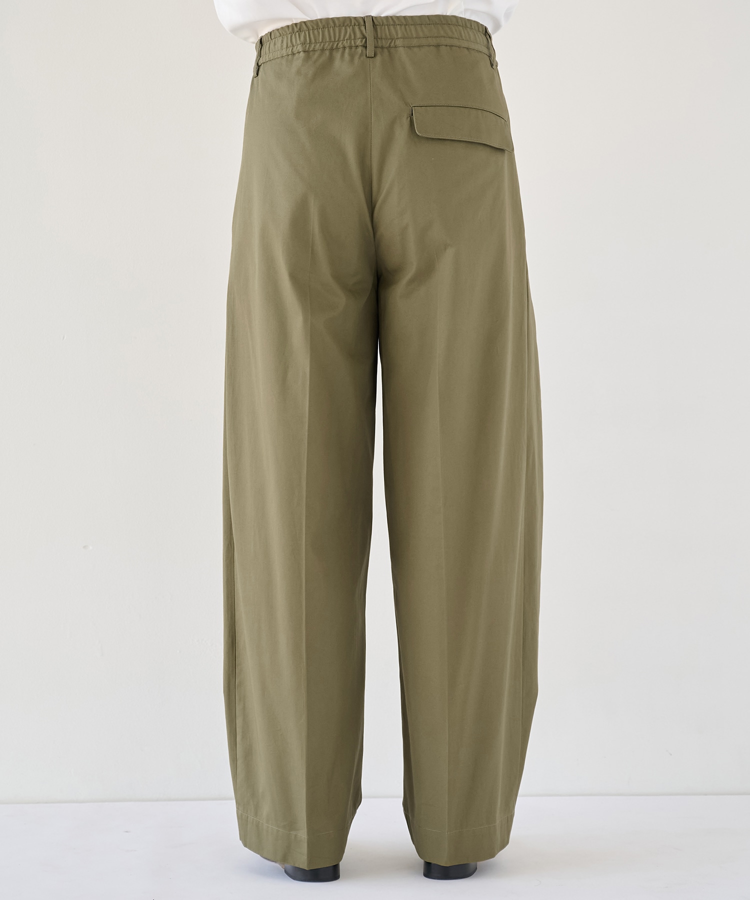 SUMMER LIGHT BARREL CHINOS
