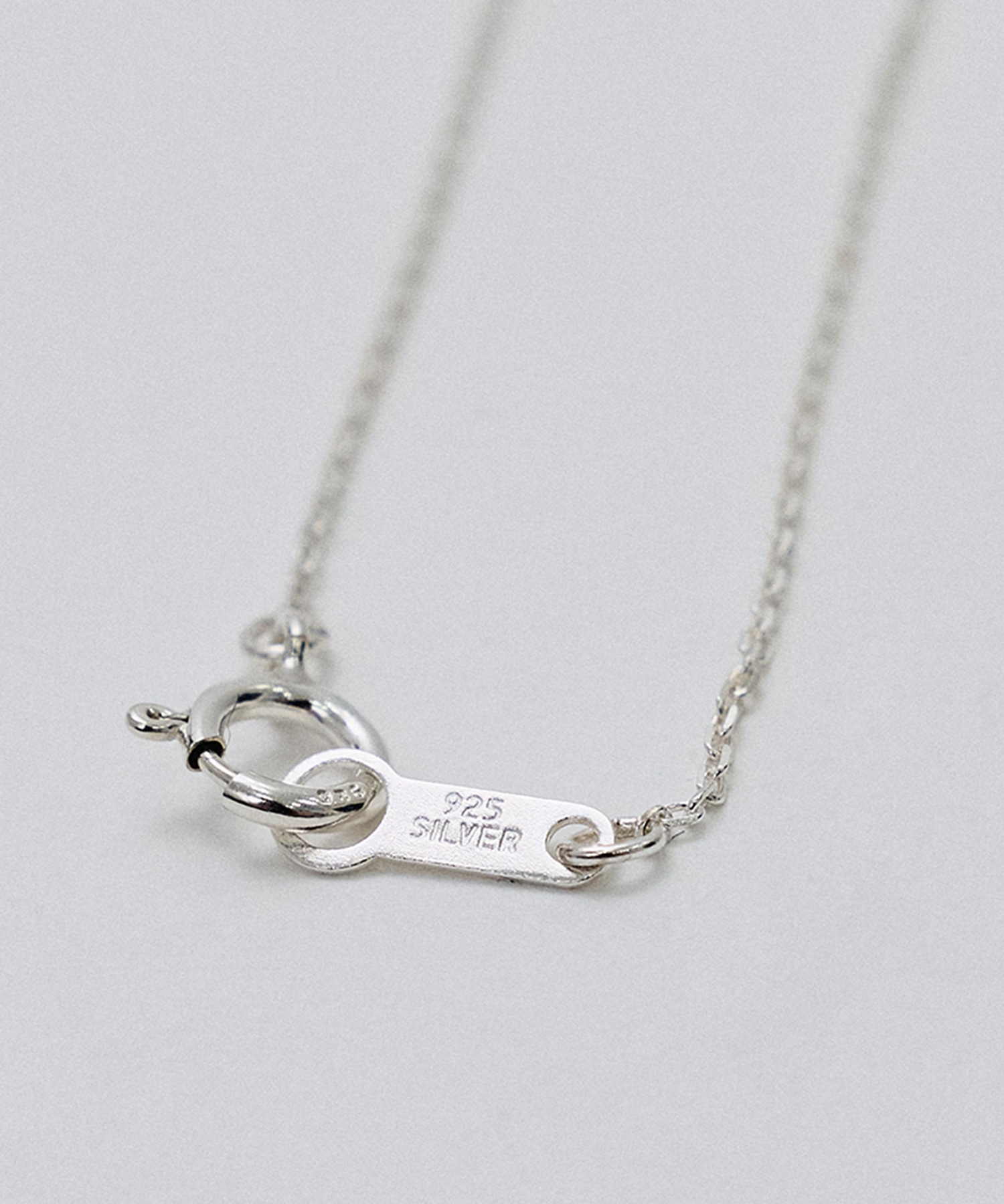 ×in mood Twist Necklace