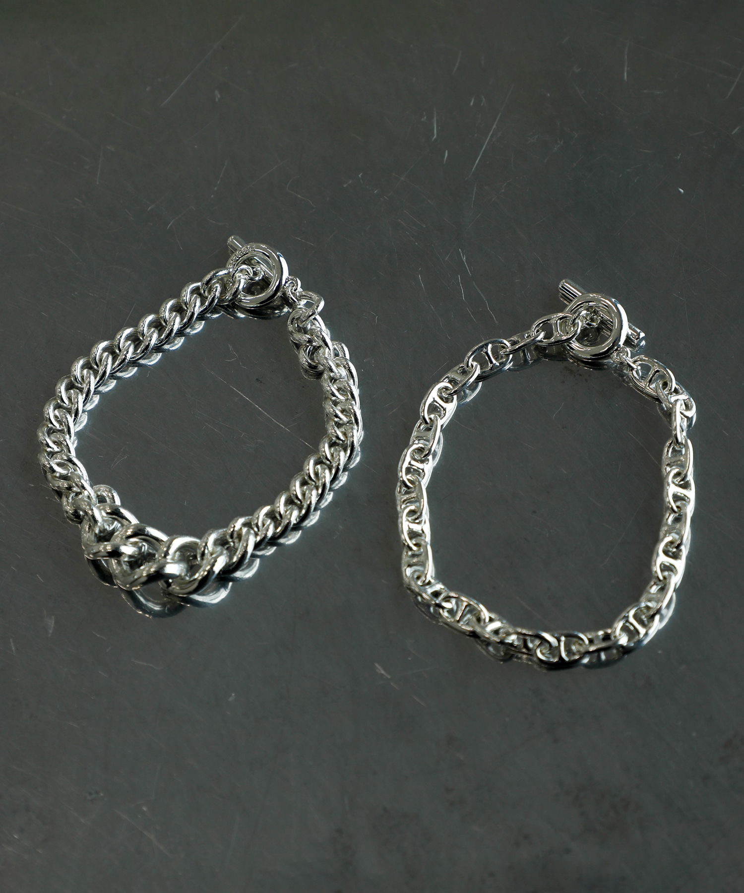 カーブチェーンブレスレット